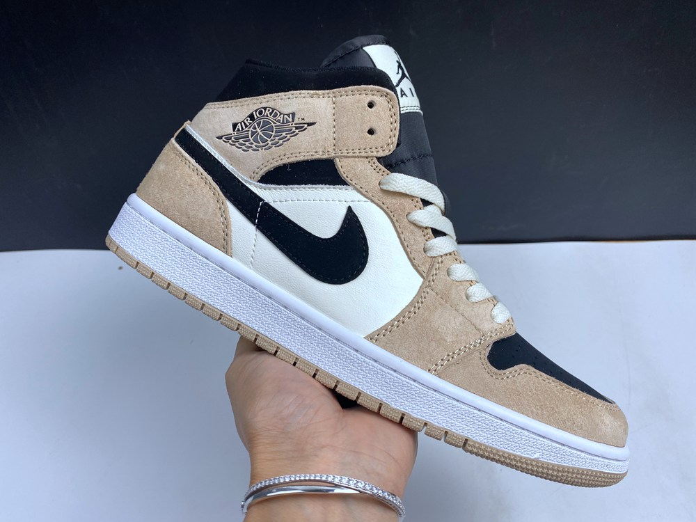 Air Jordan 1 Mid BQ6472 -800